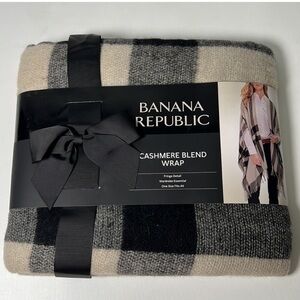 CASHMERE BLEND WRAP - Banana Republic- One size fits all